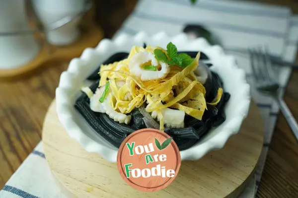 Egg-cuttlefish-noodles