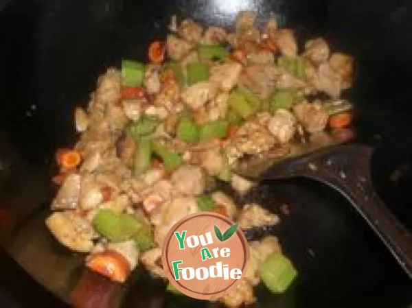 Sauteed Diced Chicken and Cashew Nuts