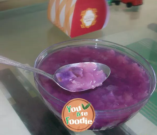 Purple potato and tremella soup