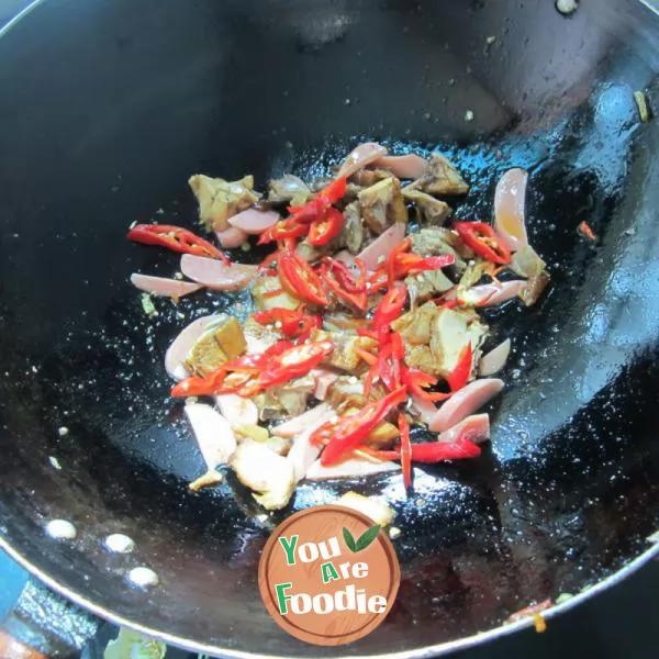 Fried ham with preserved chicken