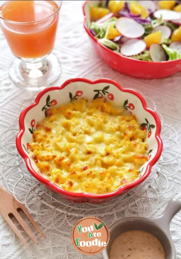 Baked corn with milk cheese