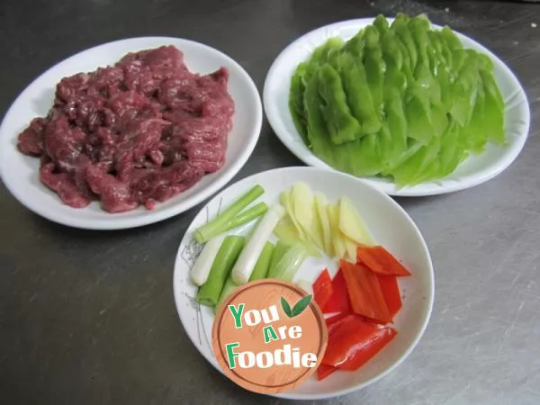 Fried beef with bitter gourd