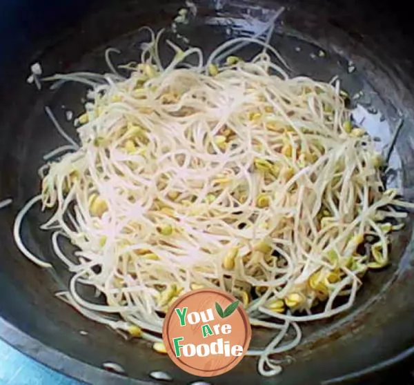 Home style stir fry - stir fried agaric with bean sprouts