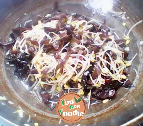 Home style stir fry - stir fried agaric with bean sprouts