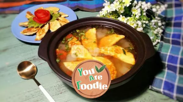 White gourd tomato egg dumpling soup