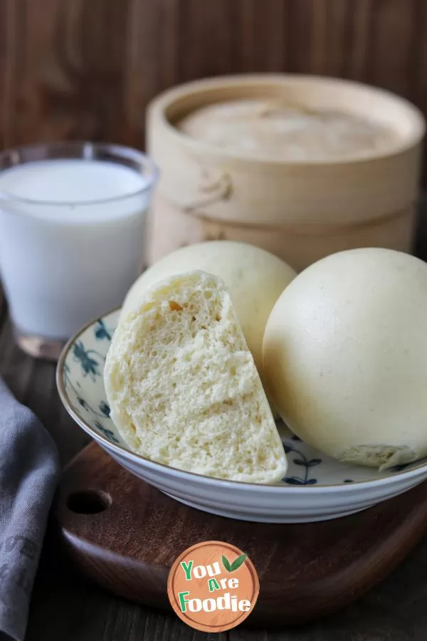 Steamed bread with bean flour