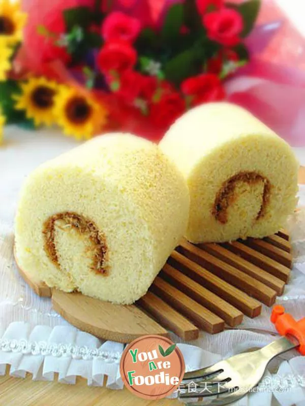 Pork-floss-cake-roll