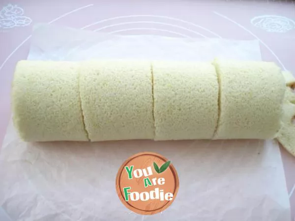 Pork floss cake roll