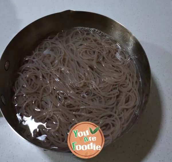 Homemade cold noodles