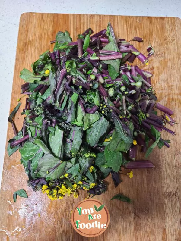 Stir fried white radish shreds with red vegetable moss