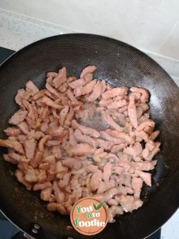 Sauteed Beef Fillet with Hot Green Pepper