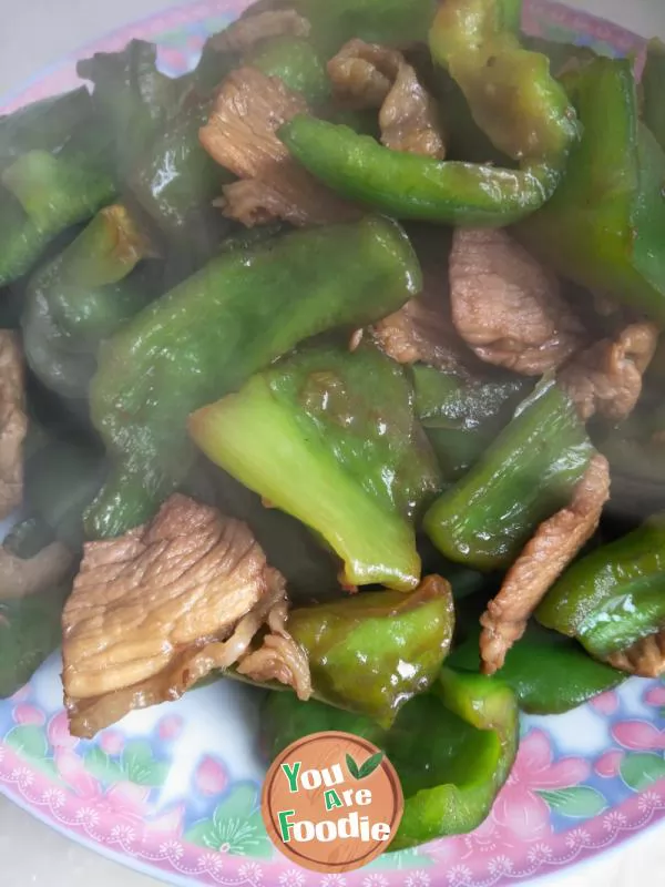 Fried meat with vegetable pepper