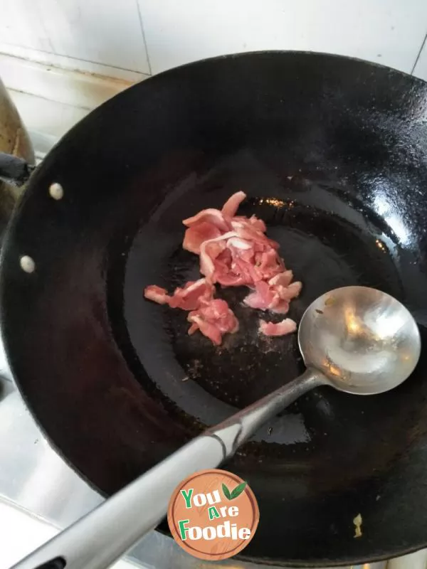 Fried meat with vegetable pepper