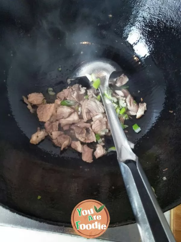 Fried meat with vegetable pepper