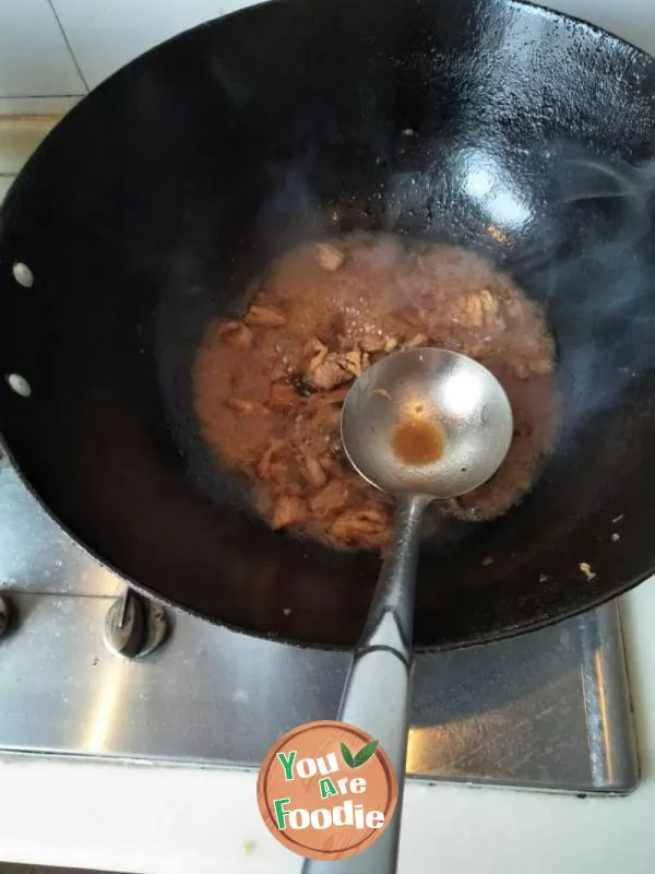 Fried meat with vegetable pepper