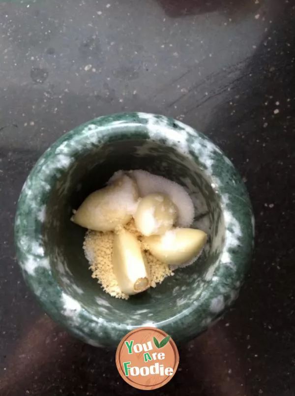 Steamed shredded carrot with flour