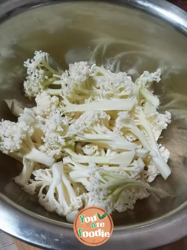 Stir Fried Cauliflower with beef fillet