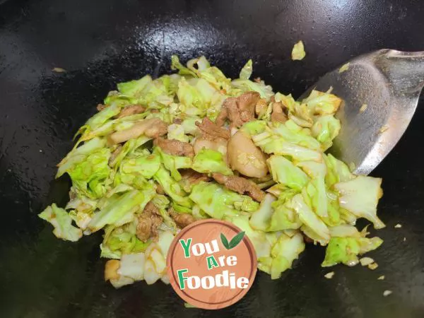 Stir fried pork with cabbage