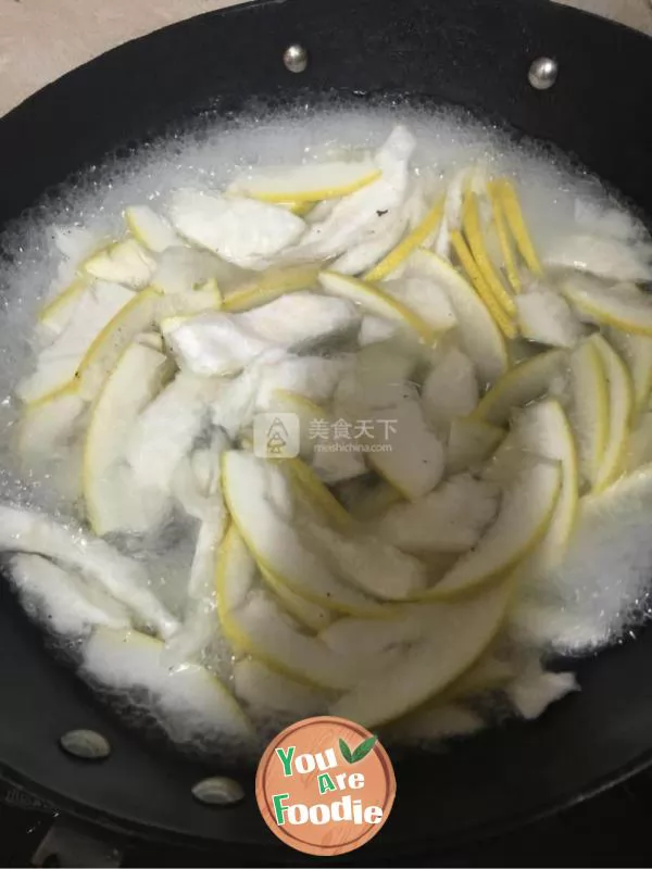 Pomelo peel in cold sauce