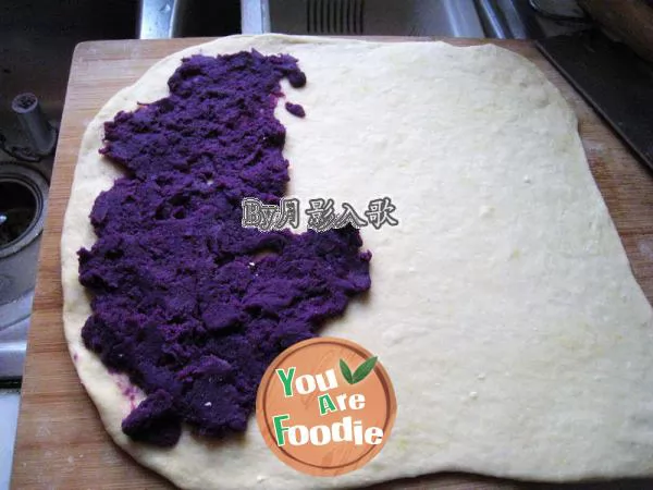 Purple potato Venetian bread