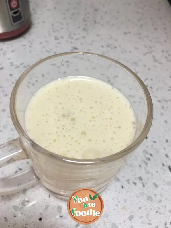 Banana milkshake