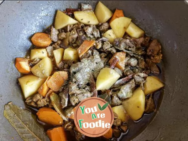 Stewed mutton with carrots and potatoes