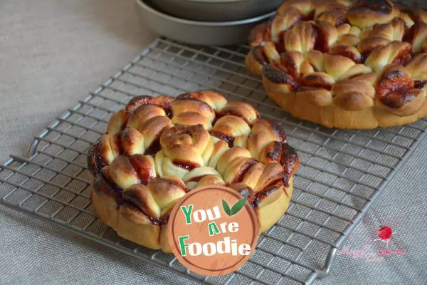 Plum jam flower plate bread