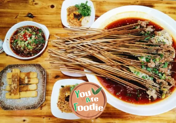 The-famous-snacks-in-the-periphery-of-Chengdu-are-spicy-and-fragrant-[Malatang]