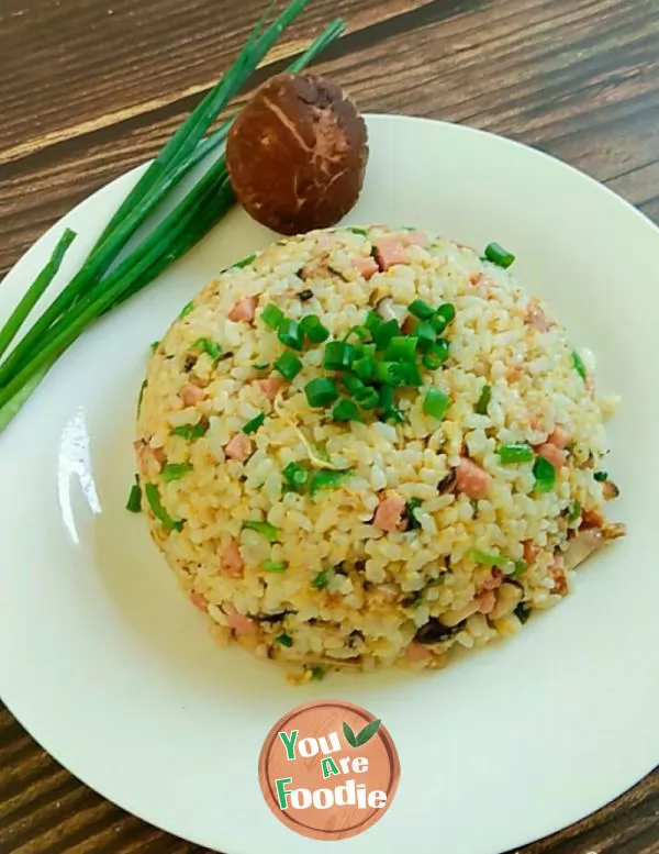 Fried-rice-with-mushroom-and-egg