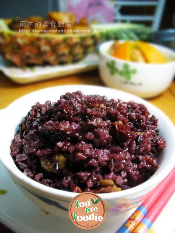 Three step stewing to produce soft and glutinous [red dates and black rice]
