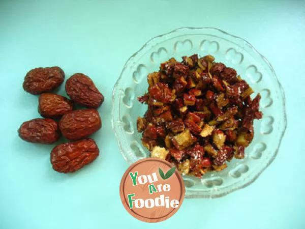 Three step stewing to produce soft and glutinous [red dates and black rice]