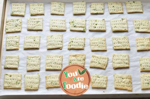 Oatmeal and scallion soda biscuit