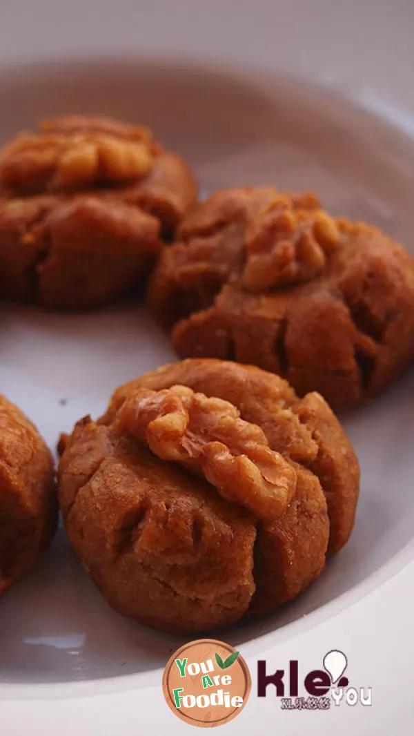 Brown sugar Walnut Cake