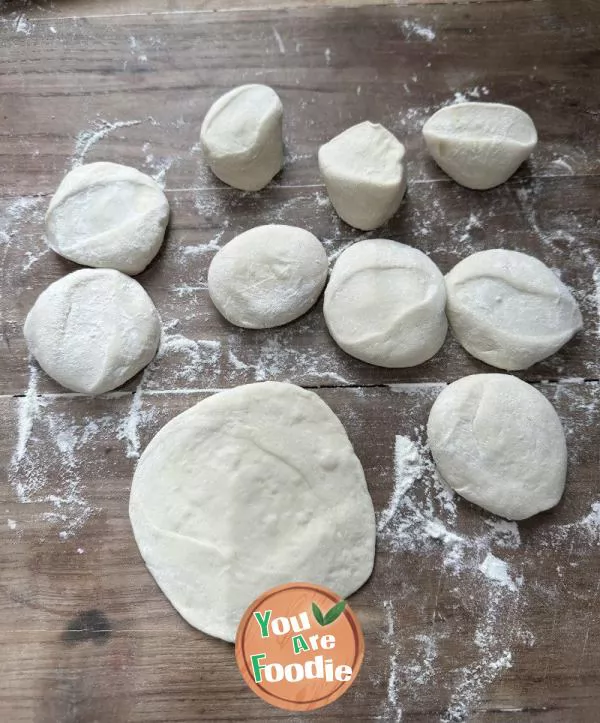 Steamed Buns with Preserved Vegetables and Soy Sauce