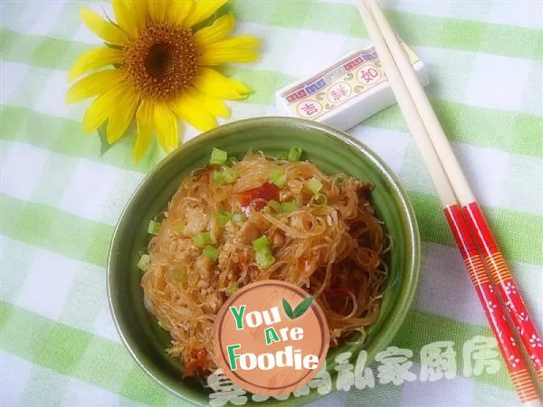 Sauteed Vermicelli with Spicy Minced Pork