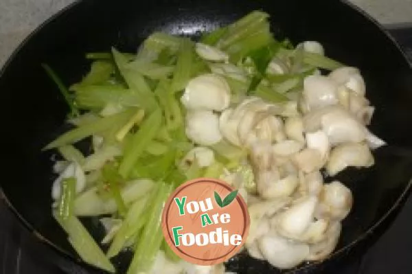 Sauteed Lily Bulbs and Celery