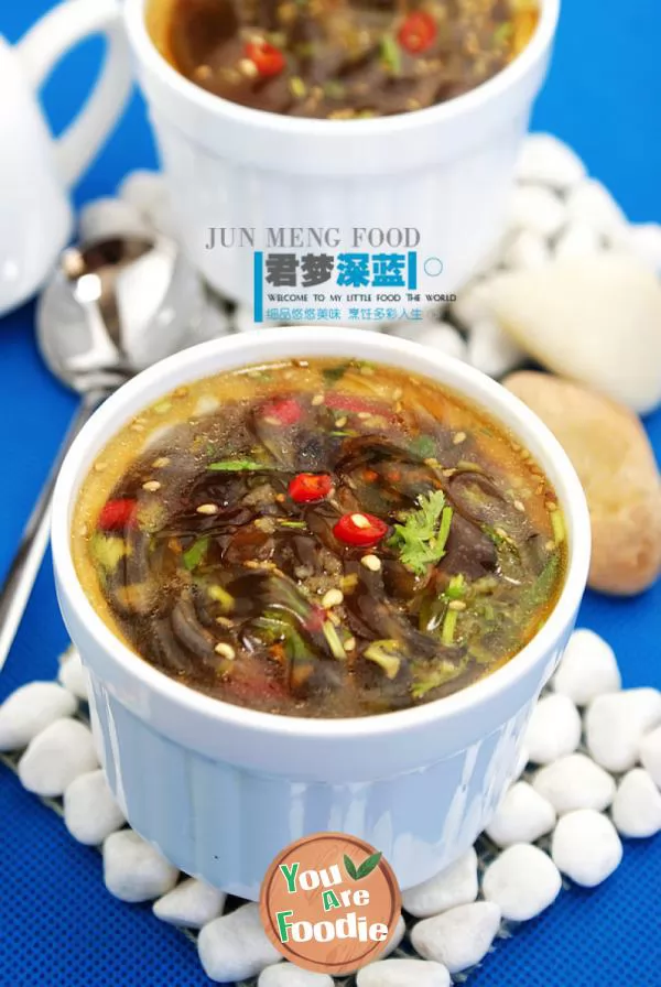 Fresh-jellyfish-Soup-for-clearing-away-heat-and-toxin