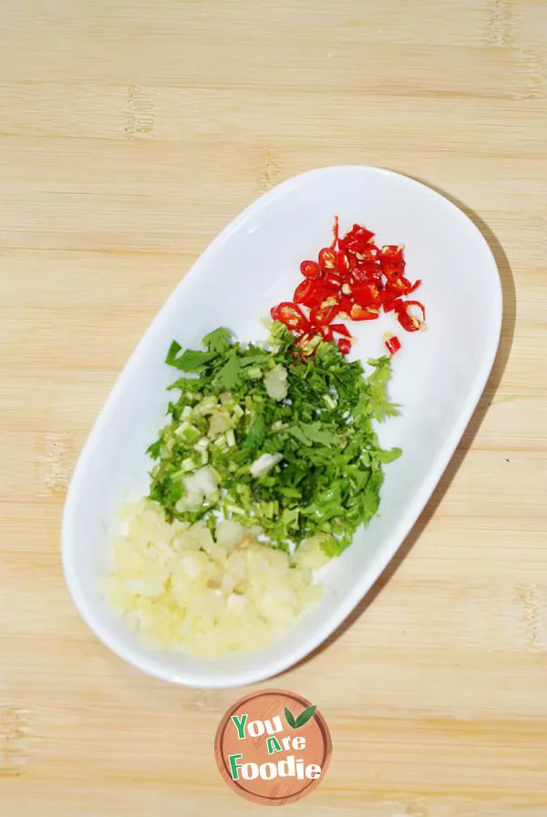 Fresh jellyfish Soup for clearing away heat and toxin