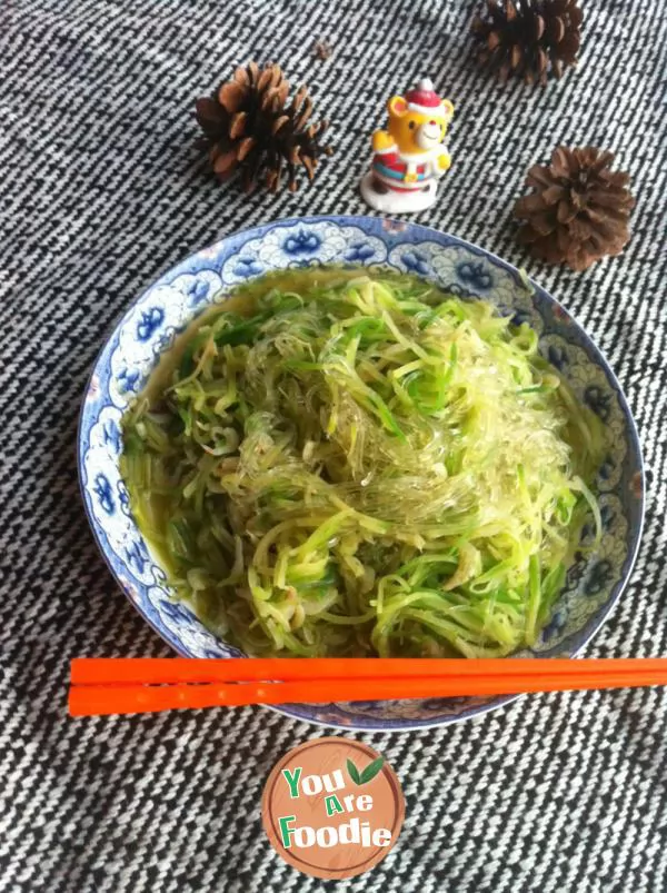 Emerald shredded radish