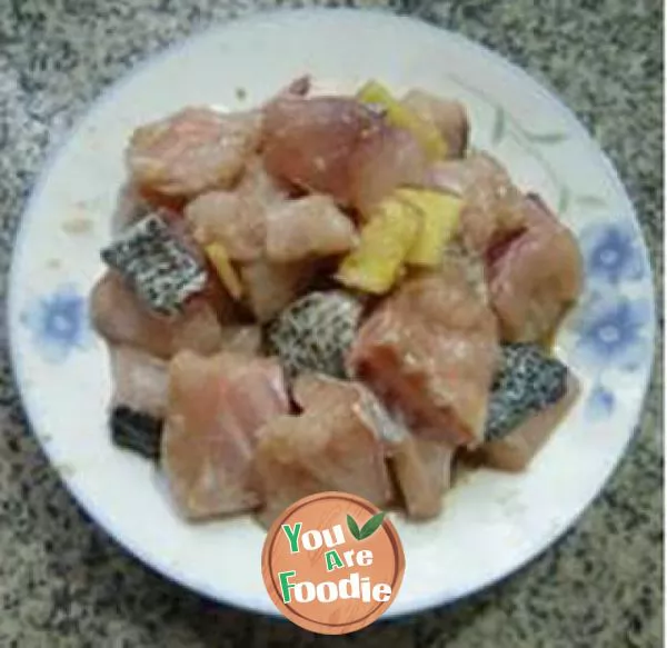 Fish slices with chopped pepper