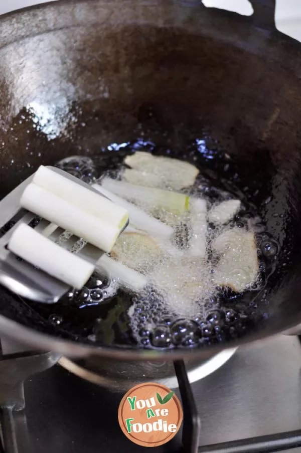 Noodles in Scallion, Oil and Soy Sauce