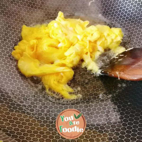 Scrambled egg with tomato