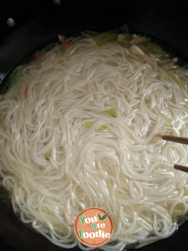 Boiled Jiangxi rice noodles