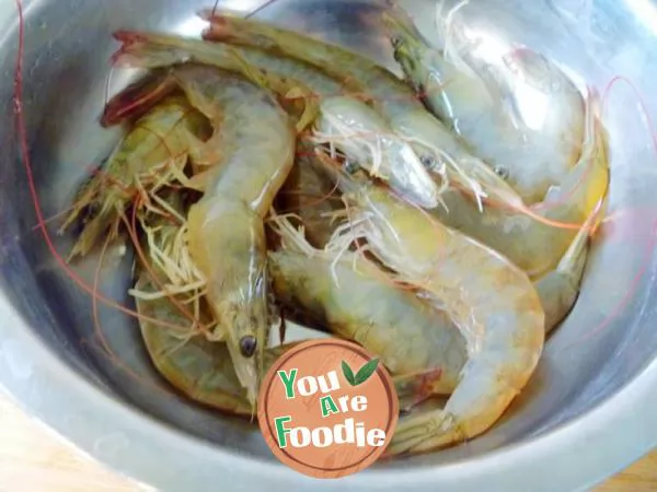 [Yiru private house Festival banquet] simple and delicious steamed prawns with garlic