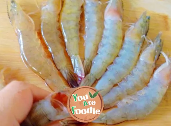 [Yiru private house Festival banquet] simple and delicious steamed prawns with garlic
