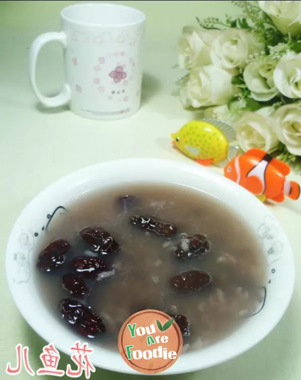 Red dates and red beans rice porridge