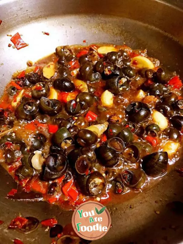 Snails with spicy tongue