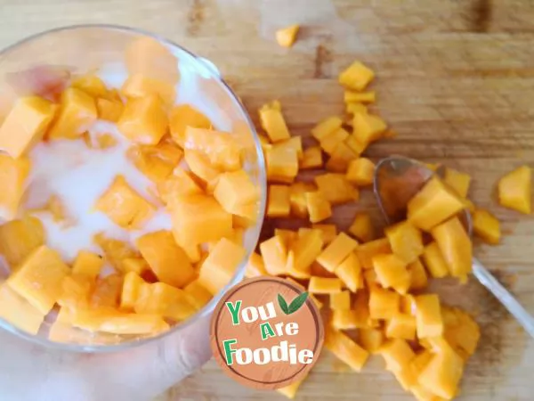 Mango yogurt cup