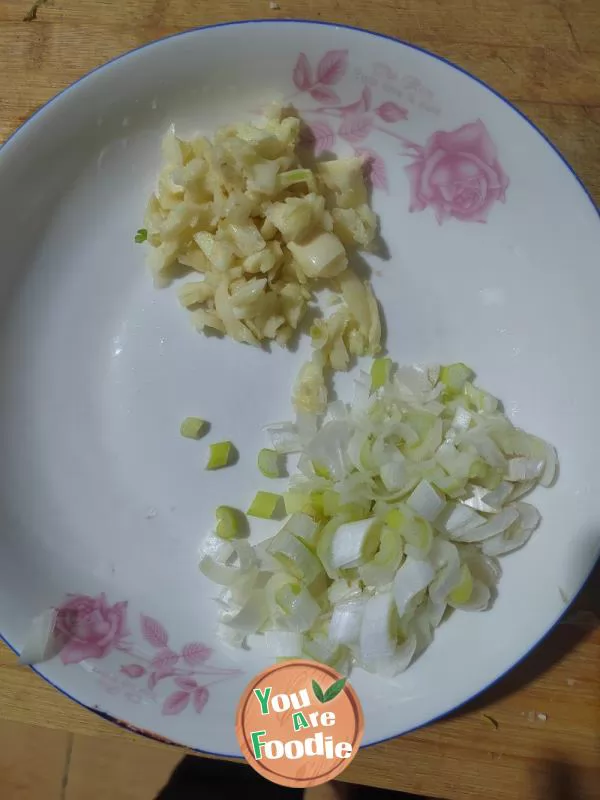 Bitter gourd scrambled eggs