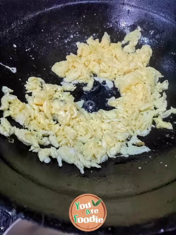 Bitter gourd scrambled eggs